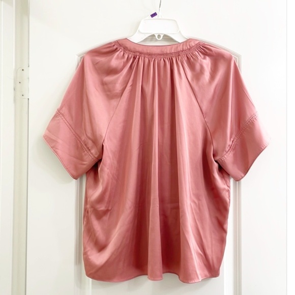 Worthington mauve v-neck button down top - Picture 2 of 4